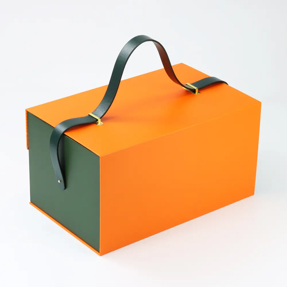 Luxury Holiday Gifts Packaging Paper Box With Leather Handle