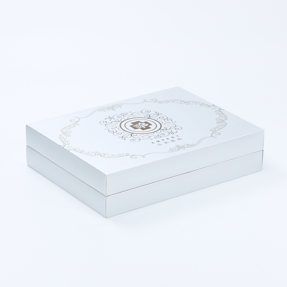 Customized Silver Paper Gift Box With Crinkle Paper Cushion